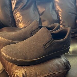 Kizik Venice Black Slip-On canvas, athletic sneakers Shoes Mens 9, Womens 10.5